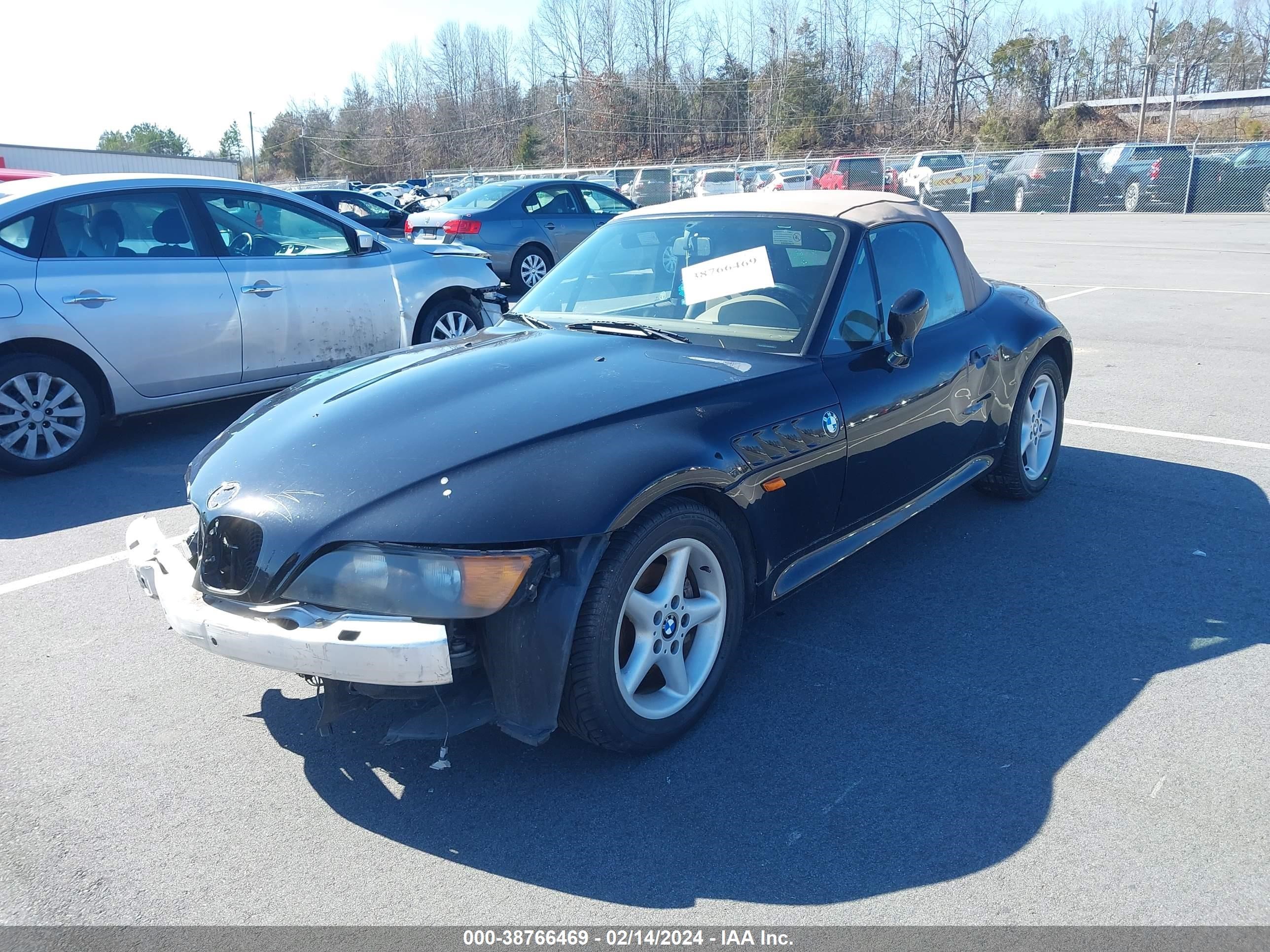 Photo 1 VIN: 4USCJ333XWLB63812 - BMW Z3 