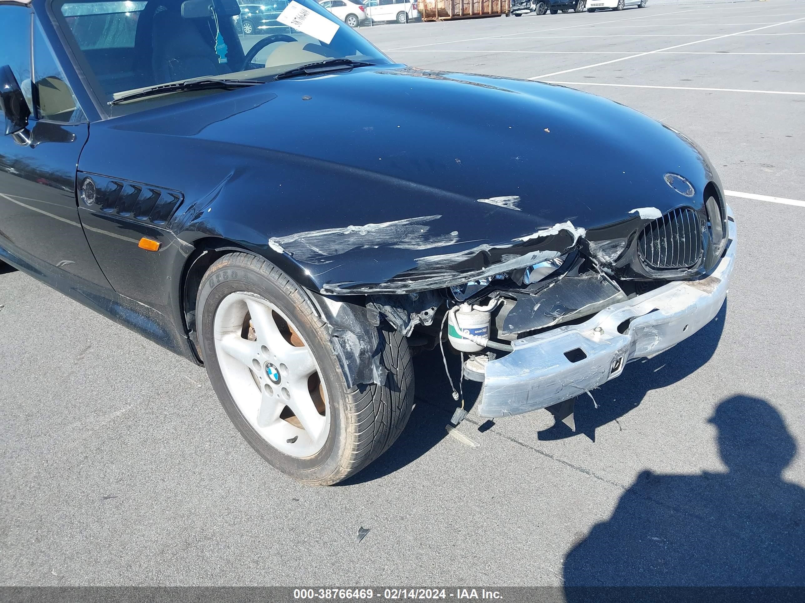 Photo 5 VIN: 4USCJ333XWLB63812 - BMW Z3 