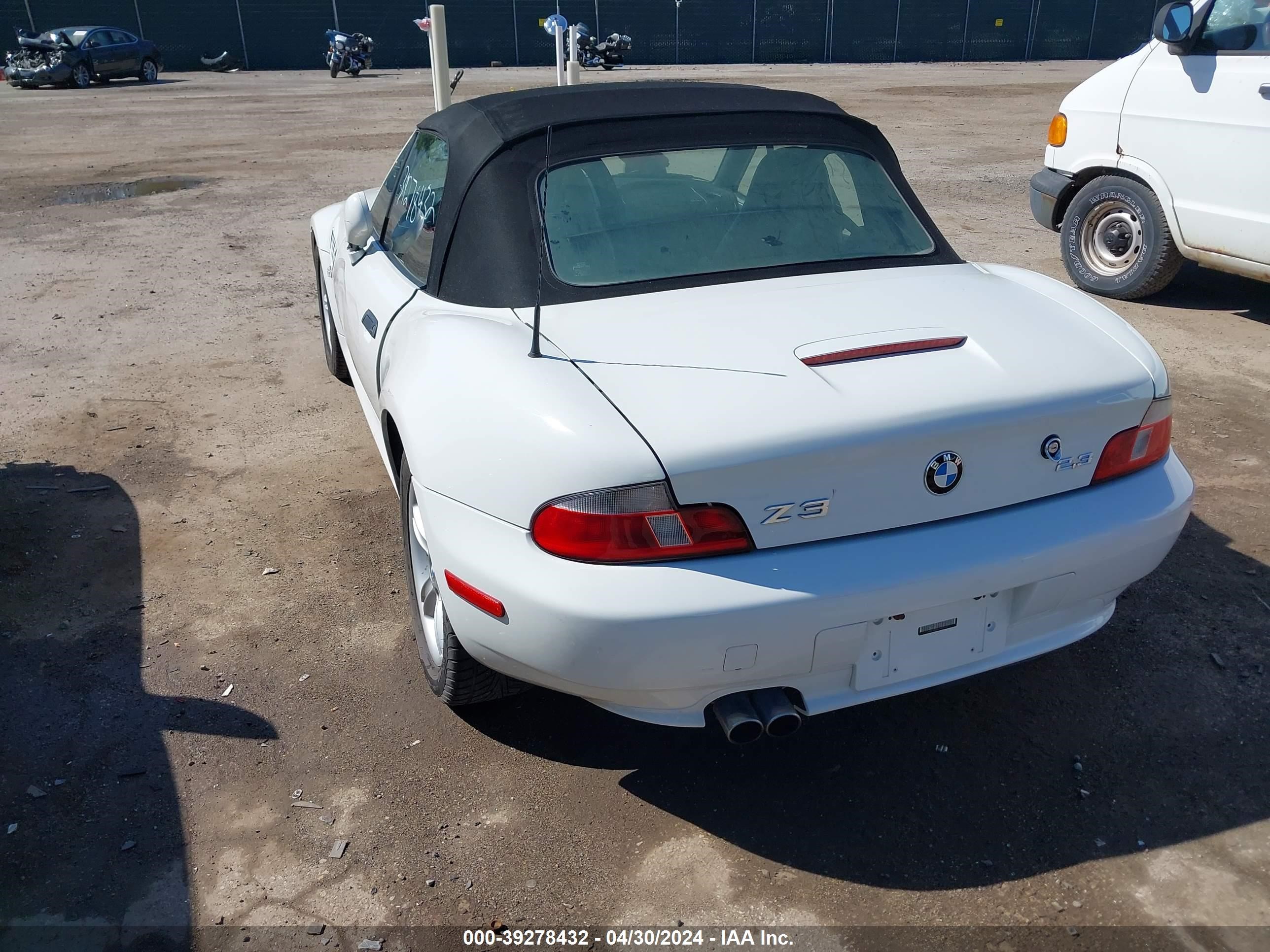 Photo 2 VIN: 4USCN33472LM05623 - BMW Z3 