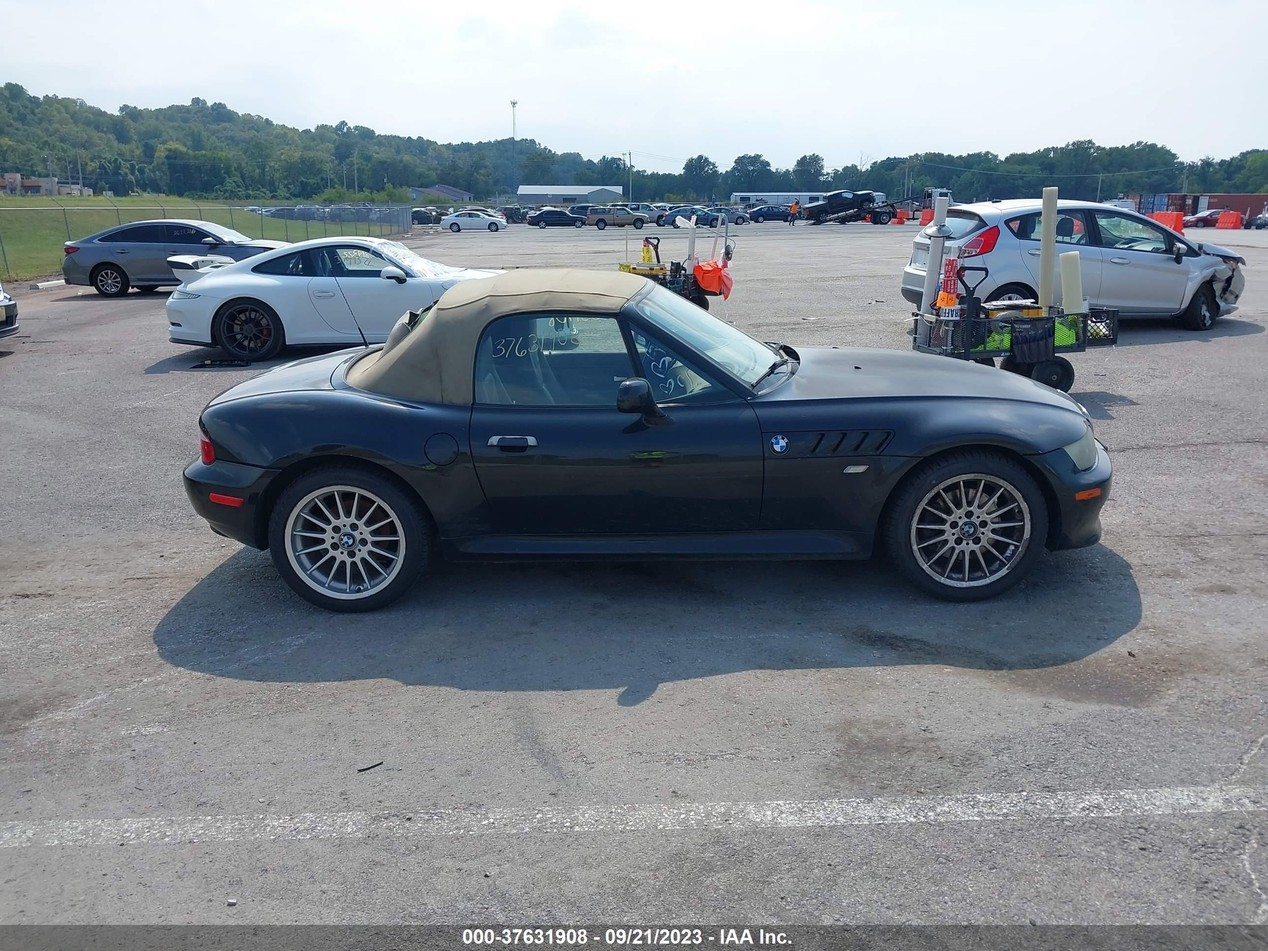 Photo 12 VIN: 4USCN53442LL50818 - BMW Z3 