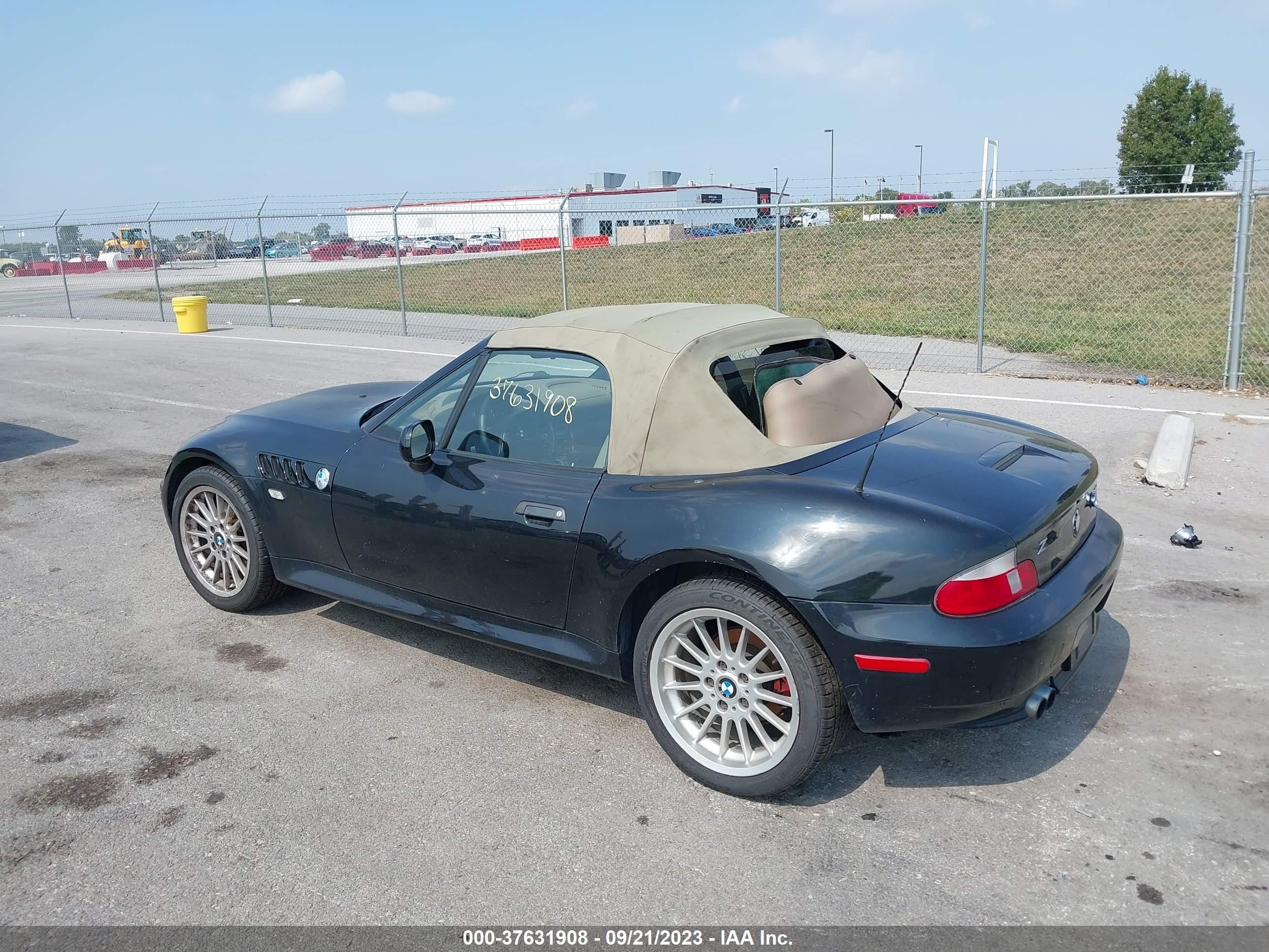 Photo 2 VIN: 4USCN53442LL50818 - BMW Z3 