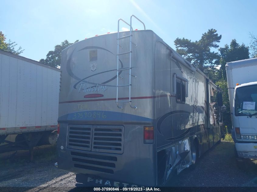 Photo 3 VIN: 4UZAB2DC36CX00242 - CHEVROLET SUBURBAN 