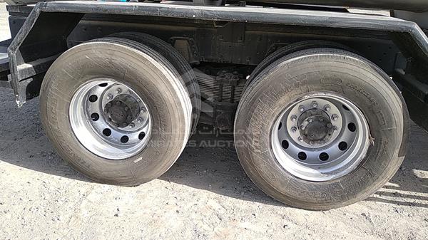 Photo 32 VIN: 4V1SDBCF2NU510179 - VOLVO F12 