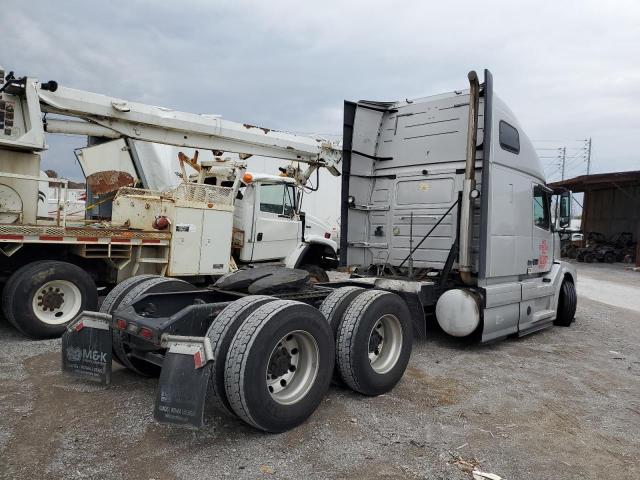 Photo 3 VIN: 4V4N99EJ4HN977470 - VOLVO VN VNL 