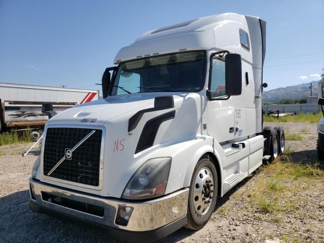 Photo 1 VIN: 4V4NC9EG1DN141888 - VOLVO VN VNL 