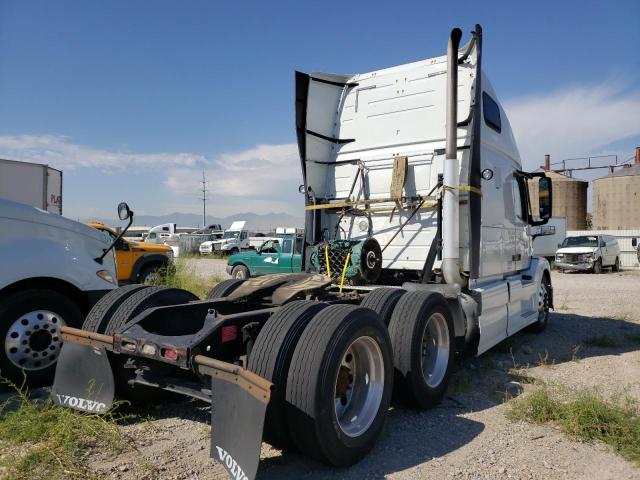 Photo 3 VIN: 4V4NC9EG1DN141888 - VOLVO VN VNL 