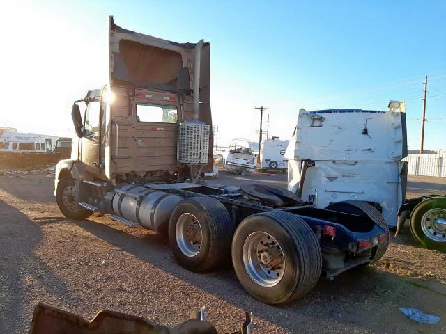 Photo 2 VIN: 4V4NC9EG4EN176569 - VOLVO VN VNL 