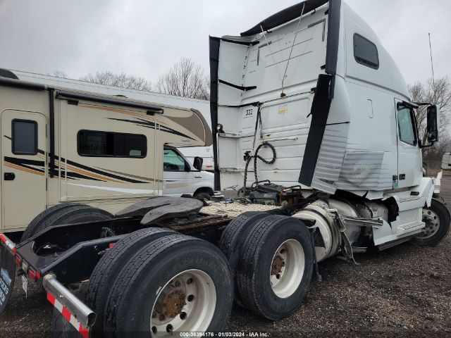 Photo 3 VIN: 4V4NC9EH0HN979537 - VOLVO VNL 