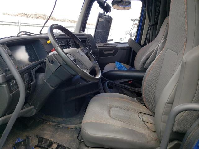 Photo 4 VIN: 4V4NC9EH0NN299357 - VOLVO VN VNL 