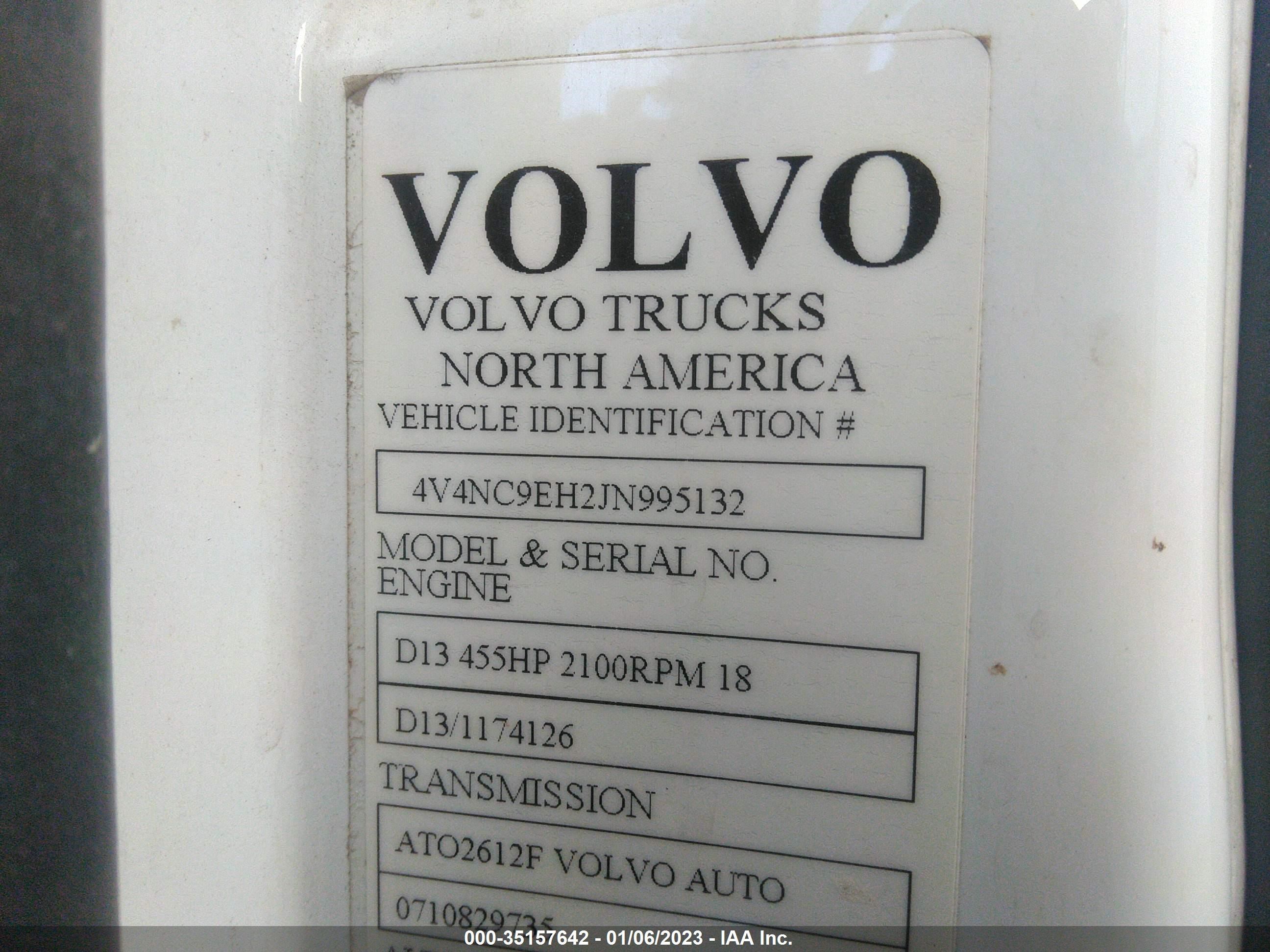 Photo 8 VIN: 4V4NC9EH2JN995132 - VOLVO NULL 