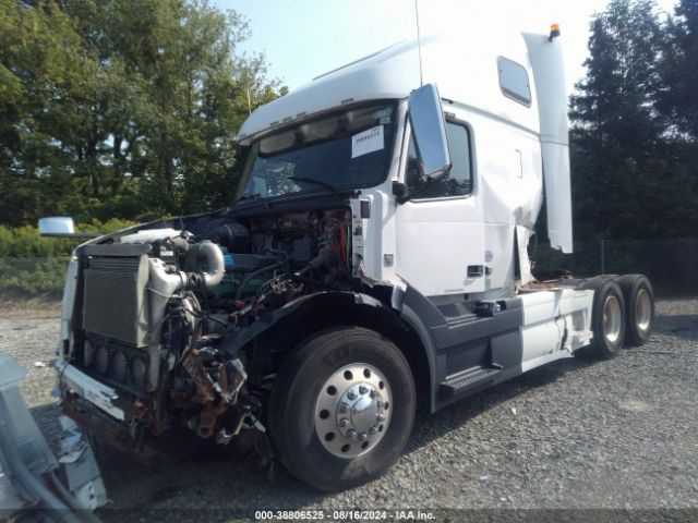 Photo 1 VIN: 4V4NC9EH9FN920712 - VOLVO VN 