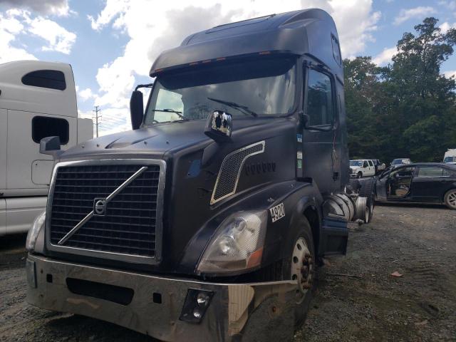 Photo 1 VIN: 4V4NC9TGX4N356253 - VOLVO VN 