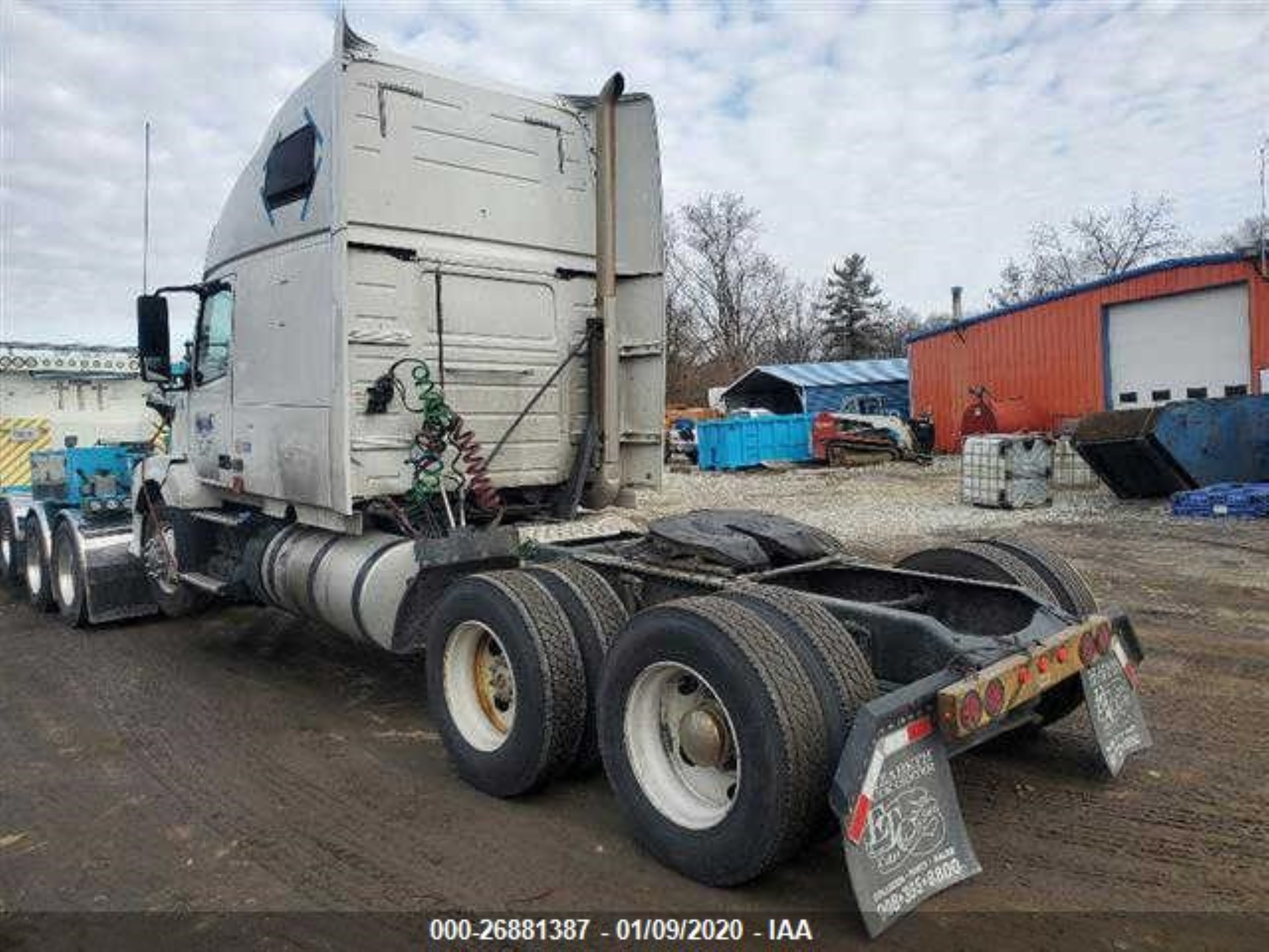 Photo 2 VIN: 4V4NC9TH2CN556003 - VOLVO NULL 