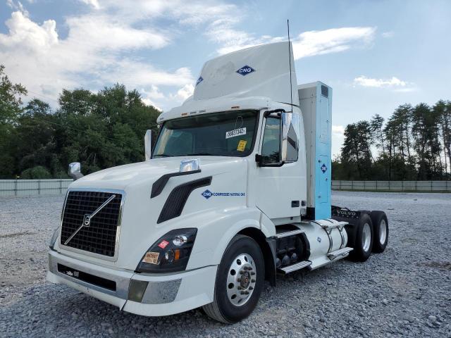 Photo 1 VIN: 4V5NC9UG0FN928637 - VOLVO VN VNL 