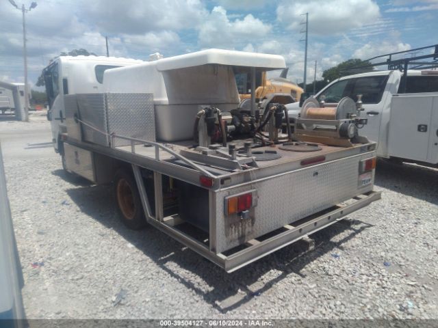 Photo 2 VIN: 54DC4W1B0FS806353 - ISUZU NPR HD REG 