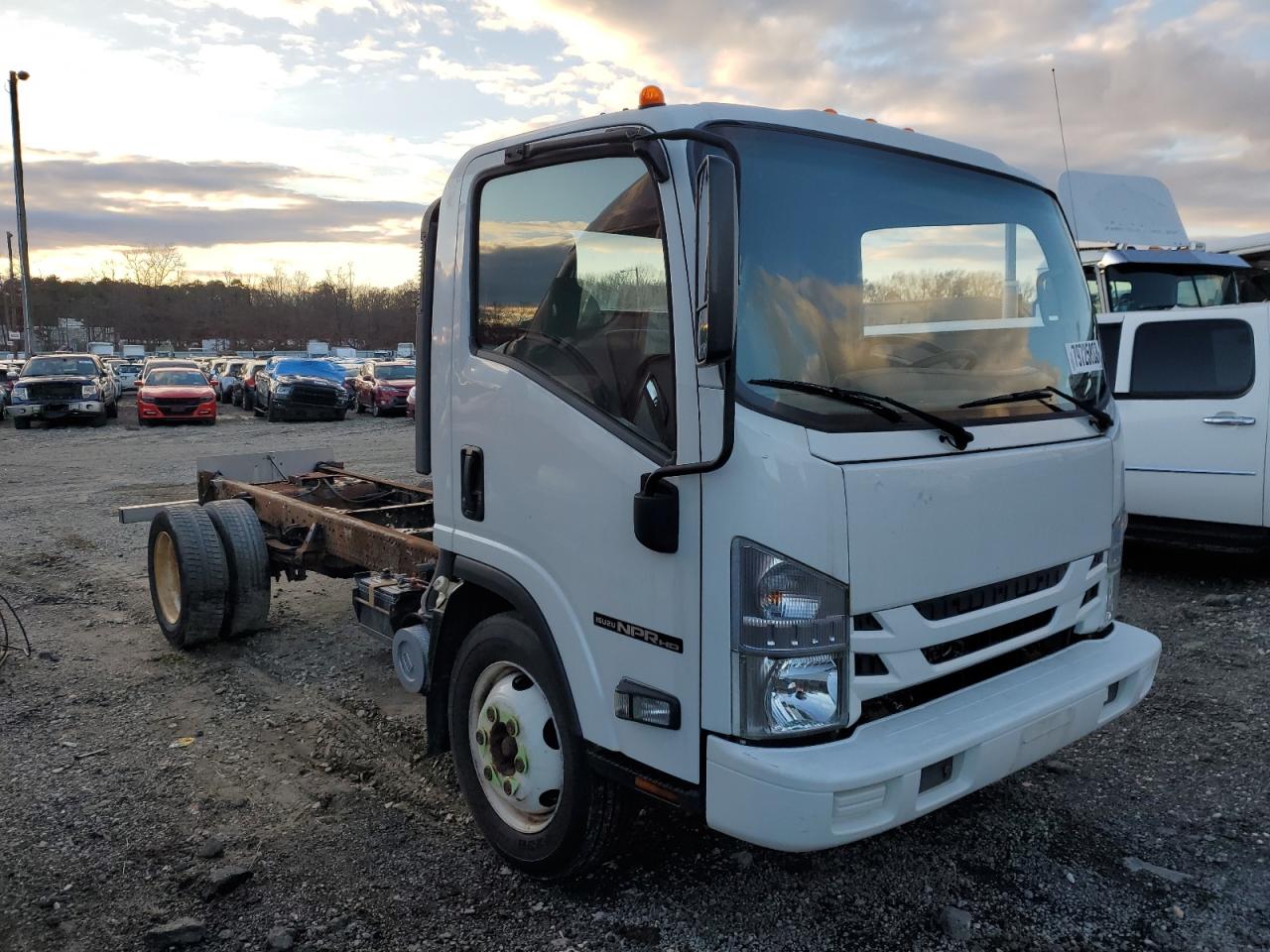 Photo 3 VIN: 54DC4W1B3GS813119 - ISUZU NULL 