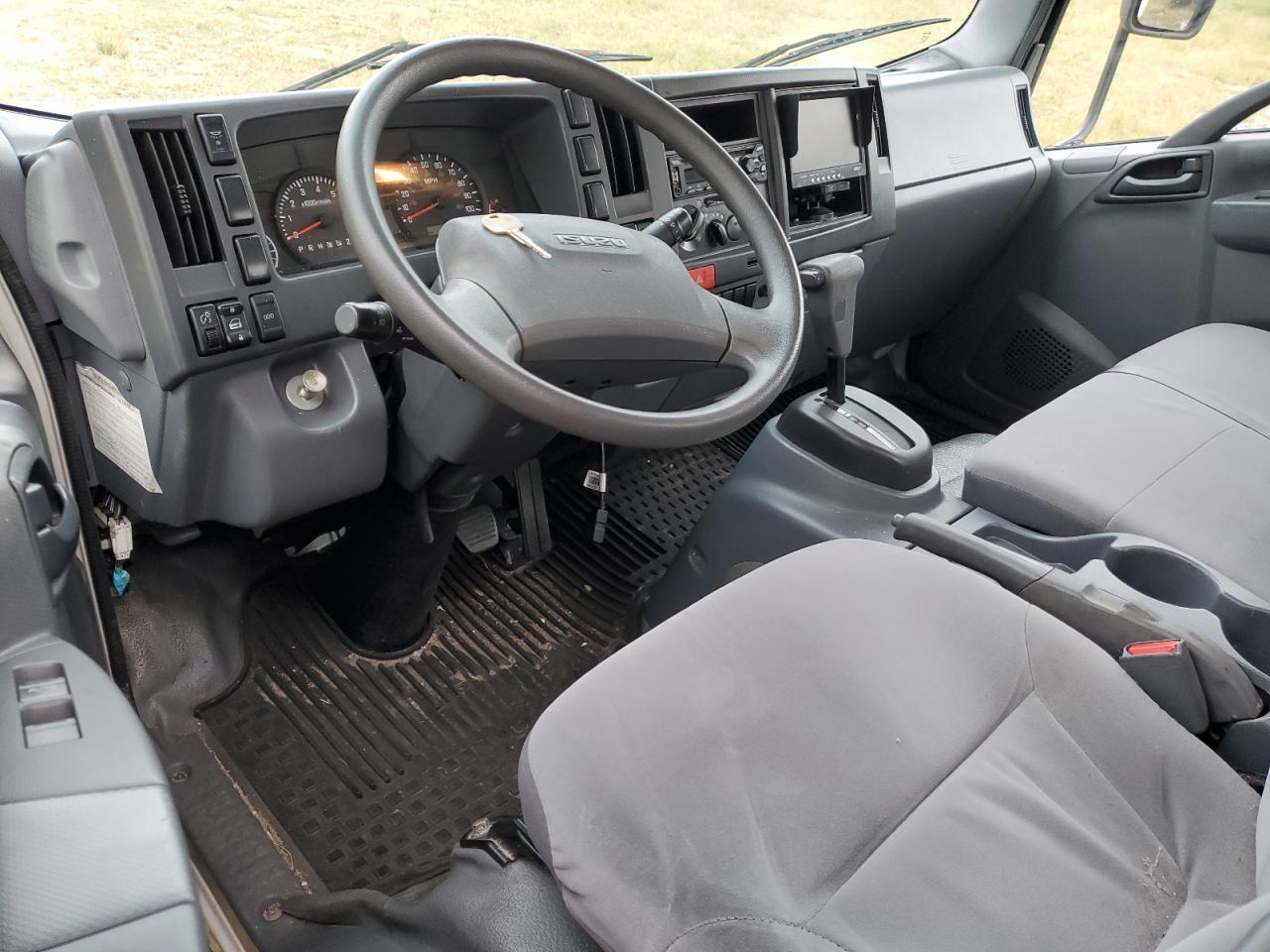 Photo 7 VIN: 54DC4W1B4JS811984 - ISUZU TROOPER 