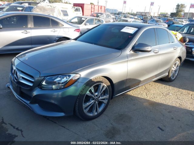 Photo 1 VIN: 55SWF4JB0HU221402 - MERCEDES-BENZ C 300 