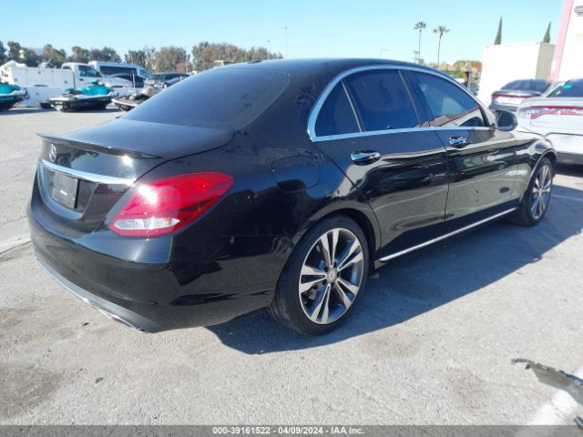 Photo 3 VIN: 55SWF4JB1GU155473 - MERCEDES-BENZ C 300 