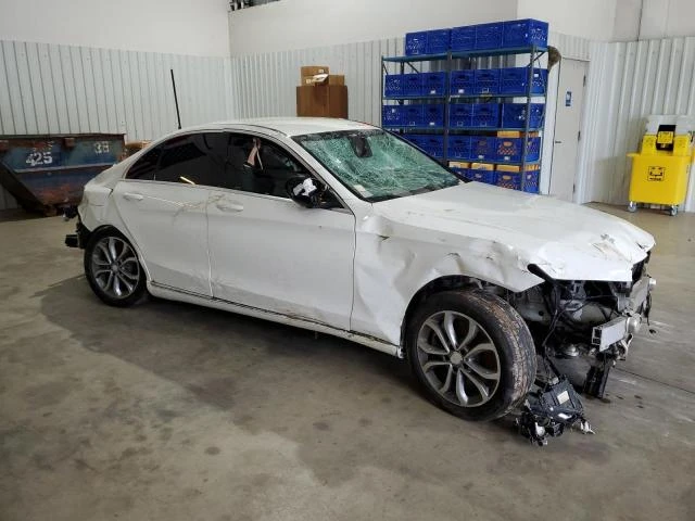 Photo 3 VIN: 55SWF4JB1HU187163 - MERCEDES-BENZ C 300 