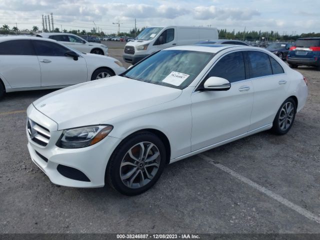 Photo 1 VIN: 55SWF4JB1JU259047 - MERCEDES-BENZ C 300 