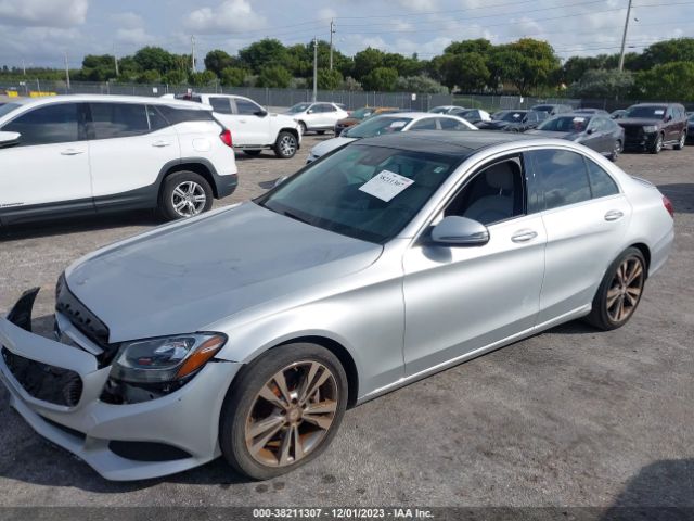 Photo 1 VIN: 55SWF4JB2HU205119 - MERCEDES-BENZ C 300 