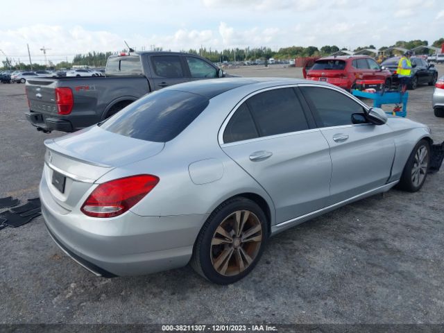 Photo 3 VIN: 55SWF4JB2HU205119 - MERCEDES-BENZ C 300 