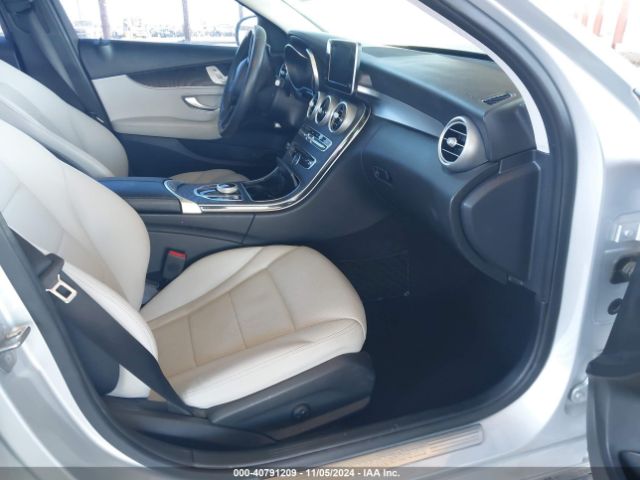 Photo 4 VIN: 55SWF4JB3HU227453 - MERCEDES-BENZ C-CLASS 