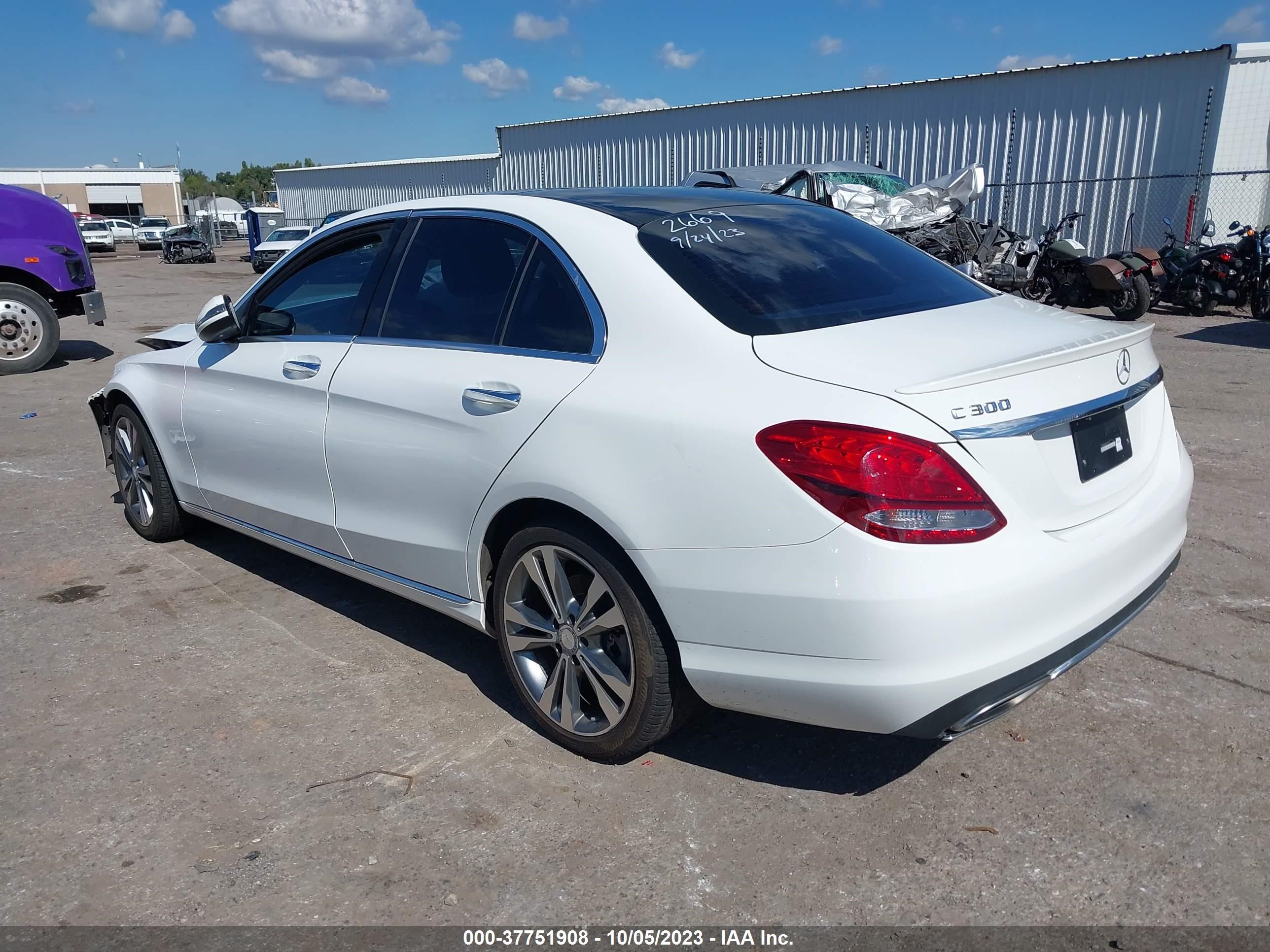 Photo 2 VIN: 55SWF4JB4GU114707 - MERCEDES-BENZ C-KLASSE 