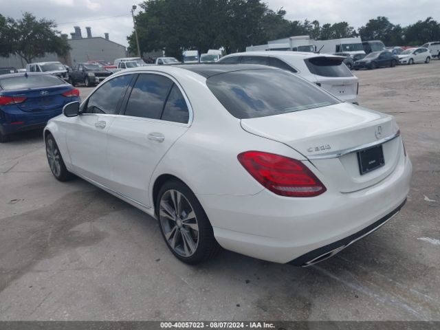 Photo 2 VIN: 55SWF4JB4GU154088 - MERCEDES-BENZ C-CLASS 