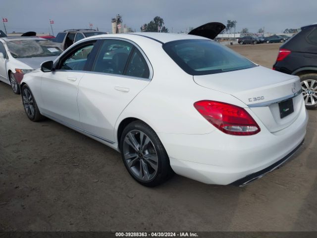 Photo 2 VIN: 55SWF4JB5JU263666 - MERCEDES-BENZ C 300 