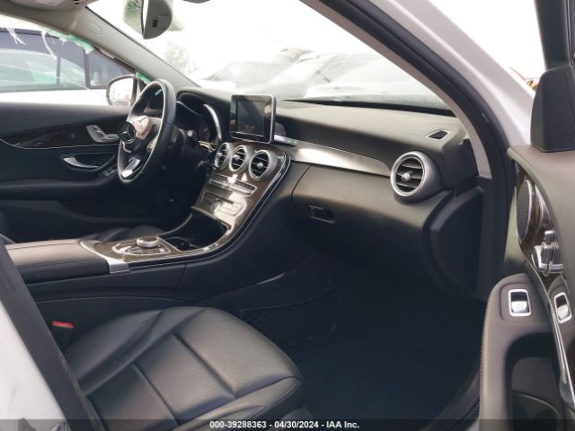 Photo 4 VIN: 55SWF4JB5JU263666 - MERCEDES-BENZ C 300 