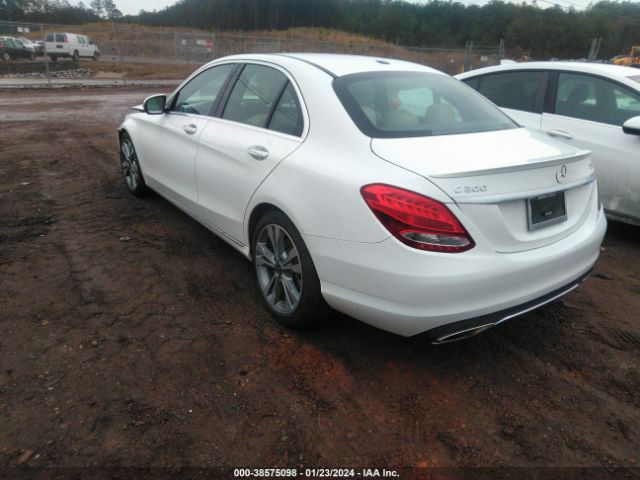 Photo 2 VIN: 55SWF4JB7JU239742 - MERCEDES-BENZ C 300 