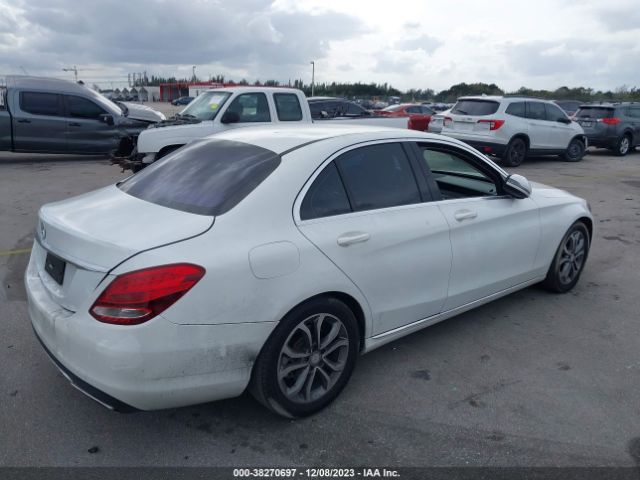 Photo 3 VIN: 55SWF4JB8GU149671 - MERCEDES-BENZ C 300 