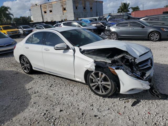 Photo 3 VIN: 55SWF4JB8GU160072 - MERCEDES-BENZ C 300 