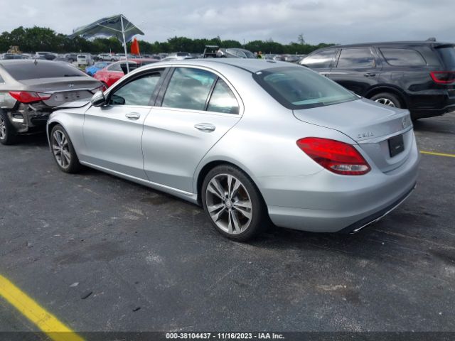 Photo 2 VIN: 55SWF4JB8GU170536 - MERCEDES-BENZ C 300 