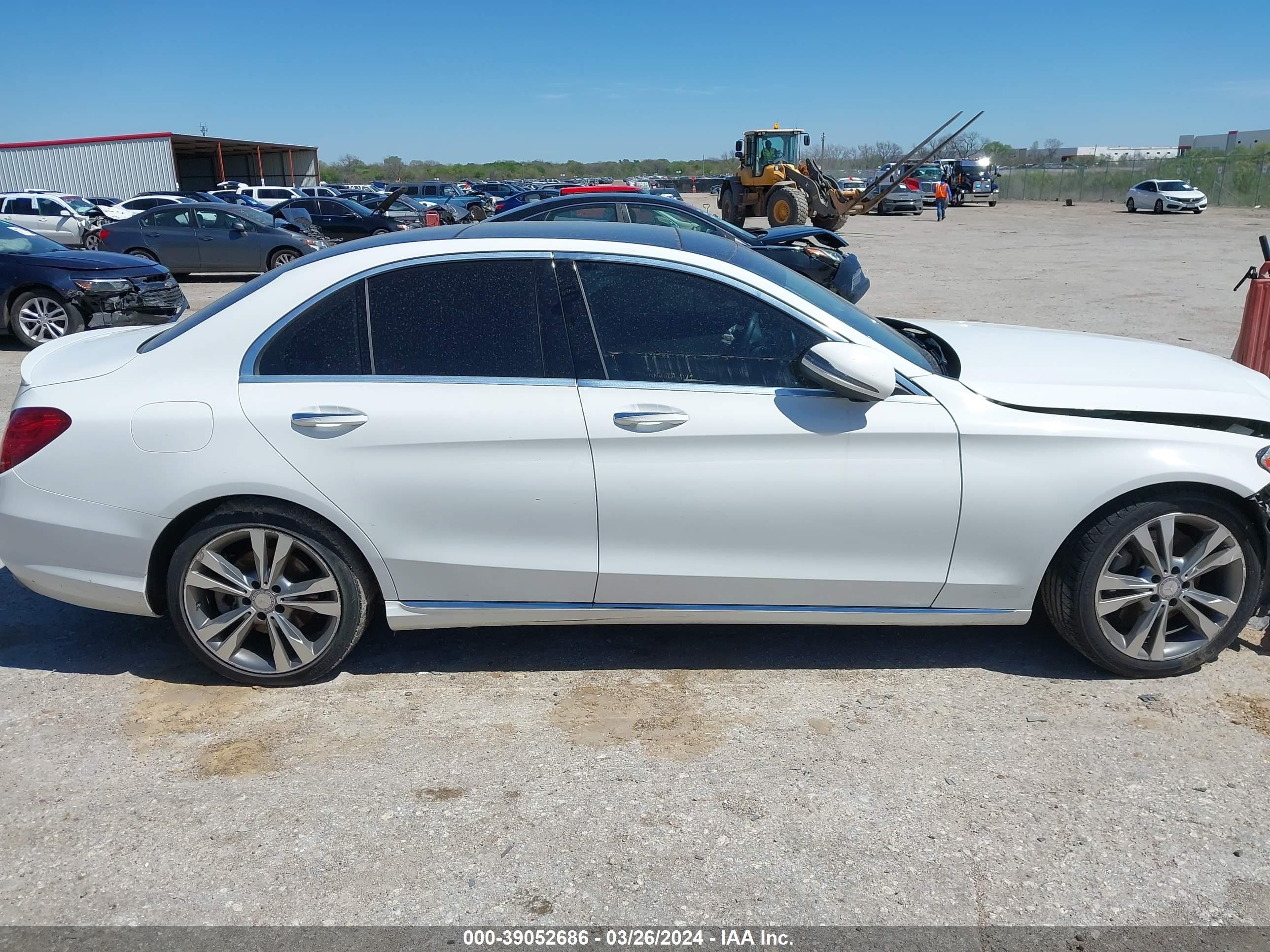 Photo 12 VIN: 55SWF4JB8GU172304 - MERCEDES-BENZ NULL 