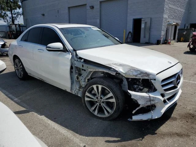 Photo 3 VIN: 55SWF4JB8JU255321 - MERCEDES-BENZ C 300 