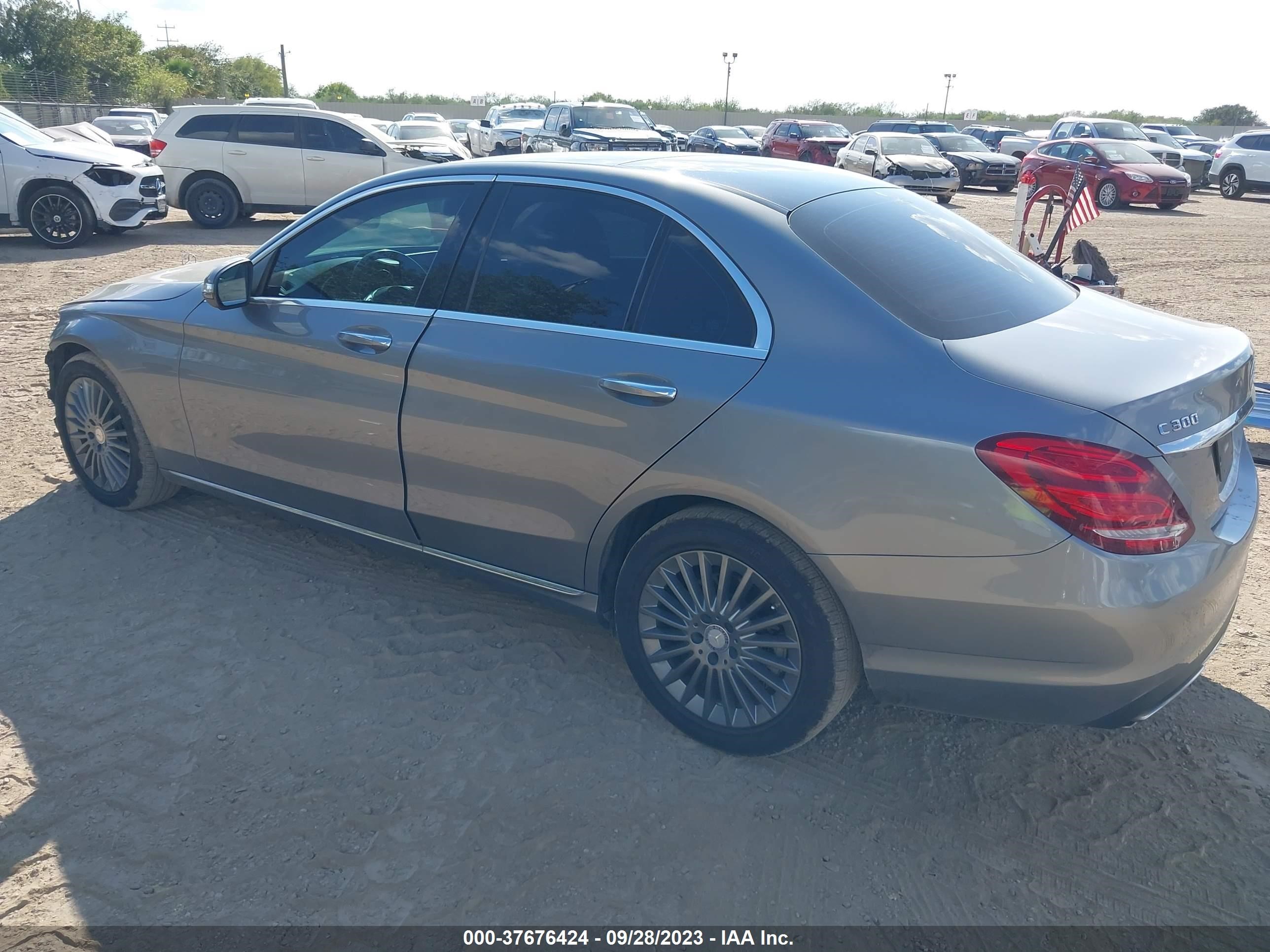 Photo 2 VIN: 55SWF4JB9FU045219 - MERCEDES-BENZ C-KLASSE 