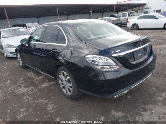 Photo 2 VIN: 55SWF4JBXFU072641 - MERCEDES-BENZ C 300 