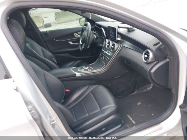 Photo 4 VIN: 55SWF4JBXHU212173 - MERCEDES-BENZ C 300 