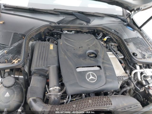 Photo 9 VIN: 55SWF4JBXHU212173 - MERCEDES-BENZ C 300 