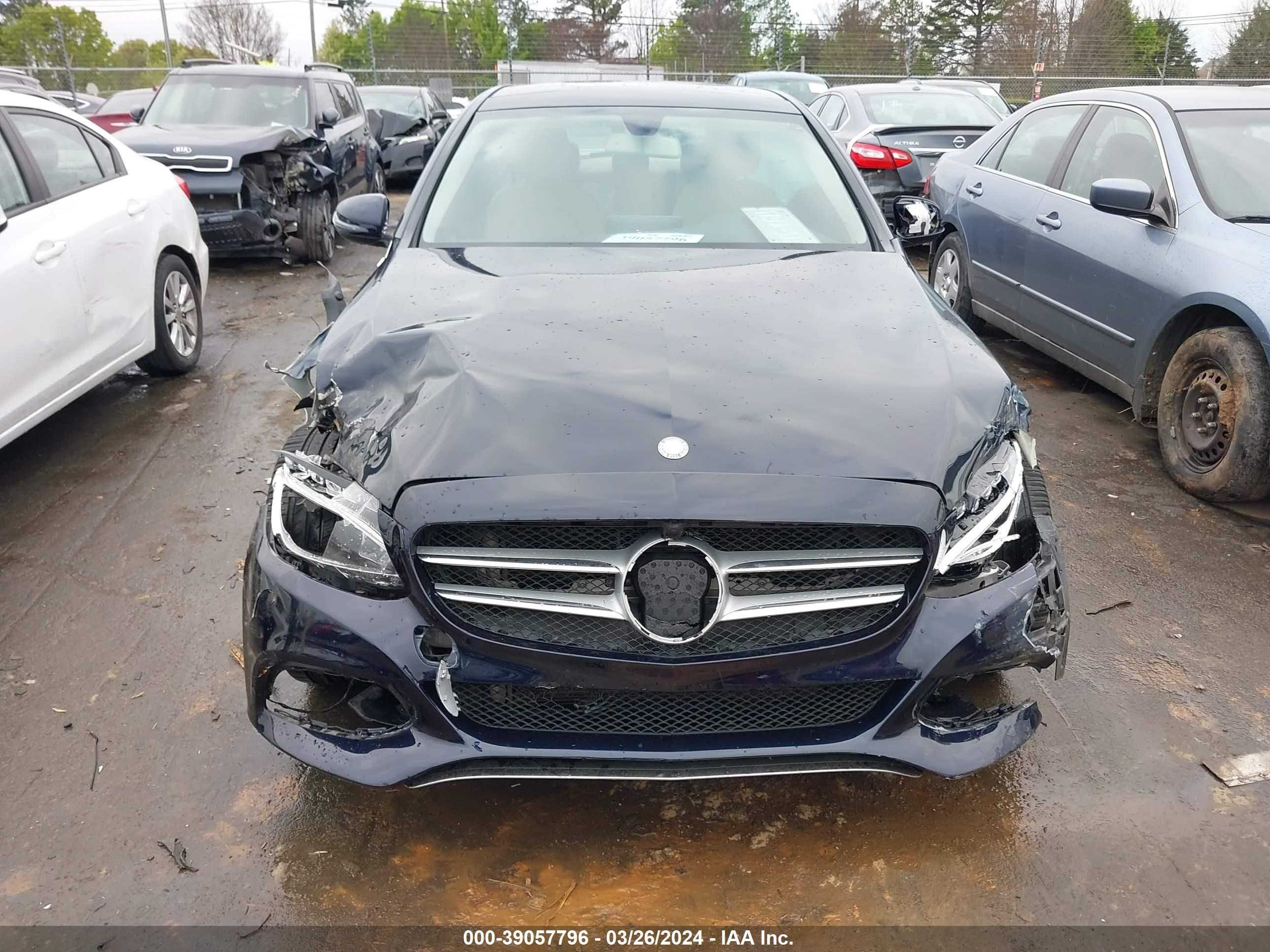 Photo 17 VIN: 55SWF4JBXHU218622 - MERCEDES-BENZ NULL 