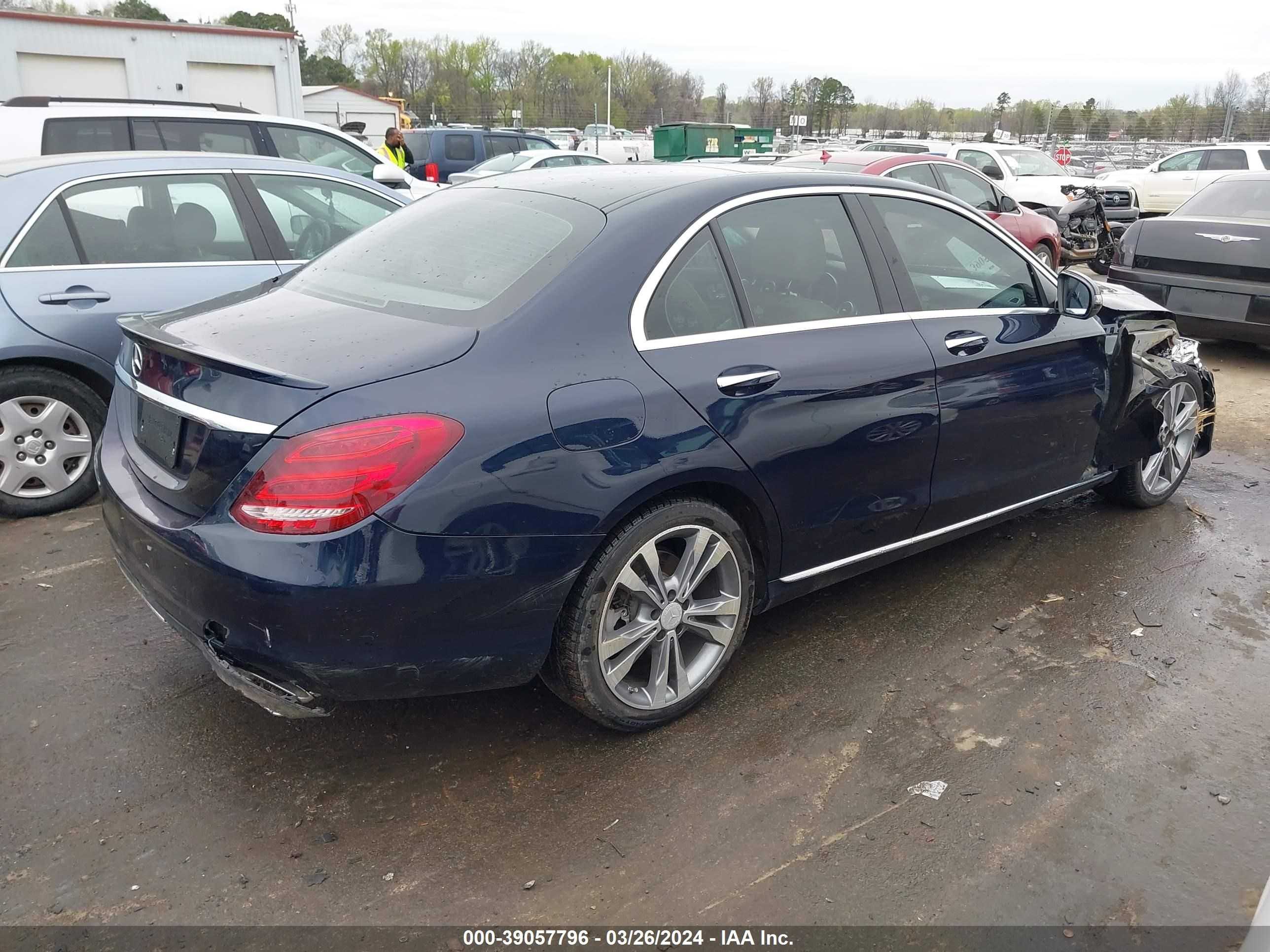 Photo 3 VIN: 55SWF4JBXHU218622 - MERCEDES-BENZ NULL 