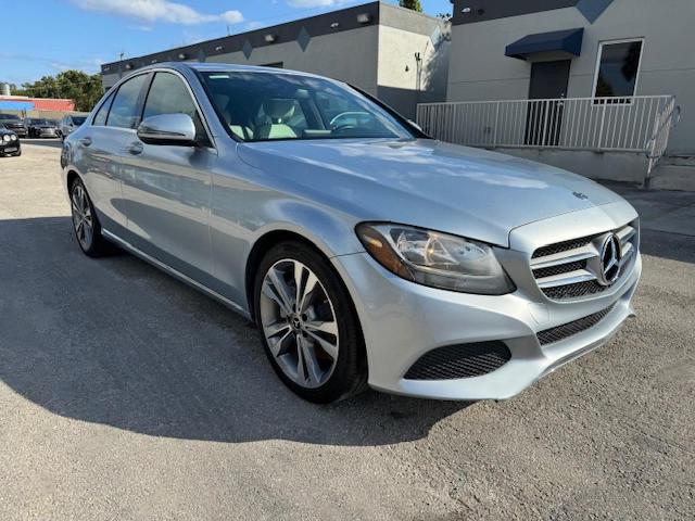 Photo 3 VIN: 55SWF4JBXJU264554 - MERCEDES-BENZ C 300 