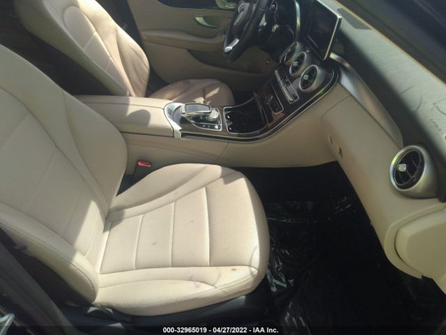 Photo 4 VIN: 55SWF4KB1FU037968 - MERCEDES-BENZ C-CLASS 