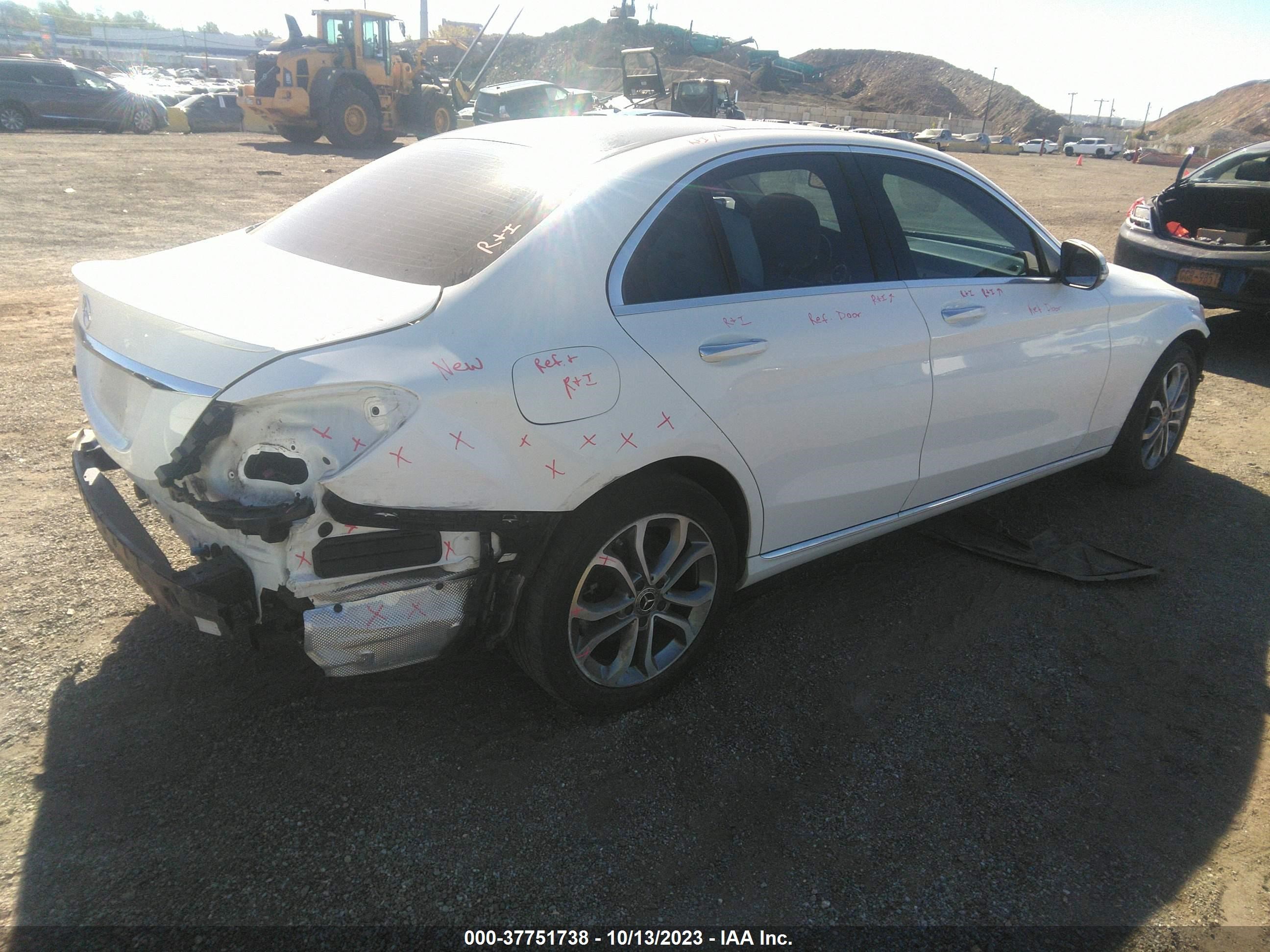 Photo 3 VIN: 55SWF4KB1HU234030 - MERCEDES-BENZ C-CLASS 