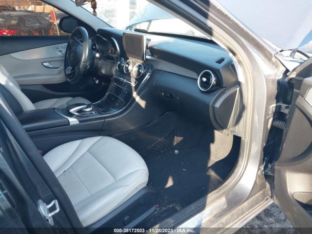 Photo 4 VIN: 55SWF4KB2GU117054 - MERCEDES-BENZ C 300 