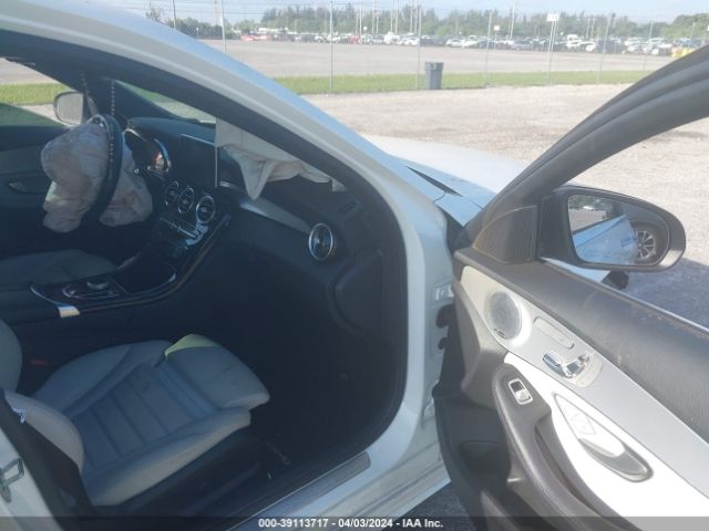 Photo 4 VIN: 55SWF4KB2JU252025 - MERCEDES-BENZ C 300 