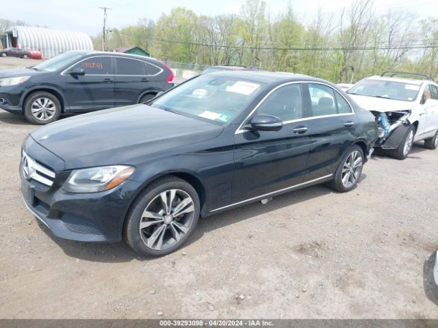 Photo 1 VIN: 55SWF4KB3GU137670 - MERCEDES-BENZ C 300 